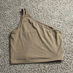 One shoulder crop top